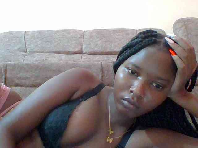 Hornyqueen4 webcam