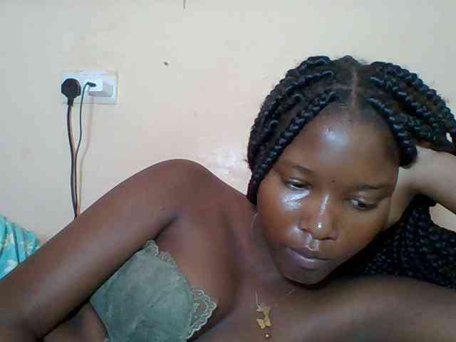 Hornyqueen4 webcam