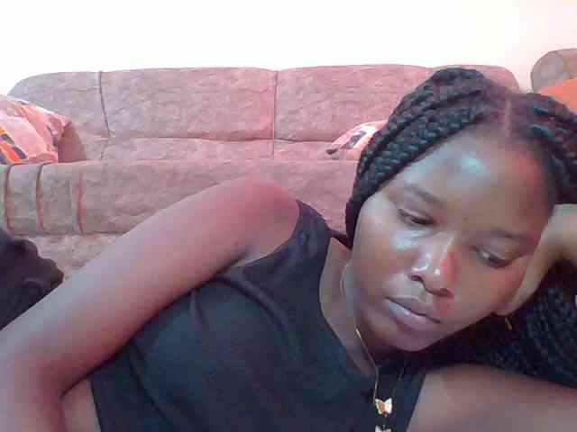 Hornyqueen4 webcam