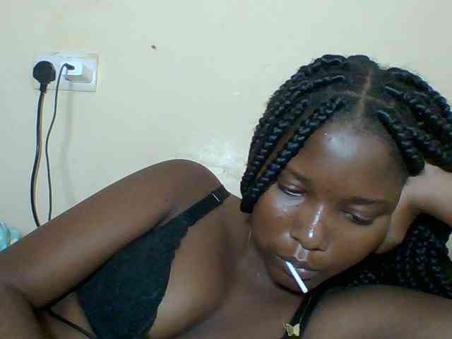 Hornyqueen4 webcam