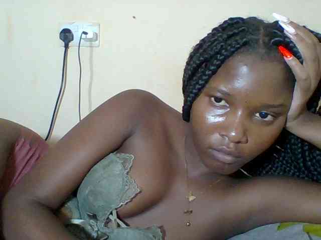 Hornyqueen4 webcam