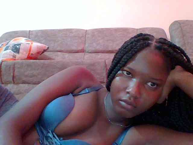 Hornyqueen4 webcam