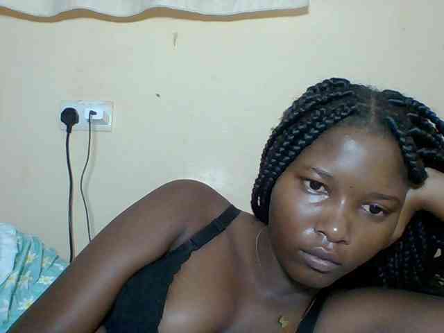 Hornyqueen4 webcam