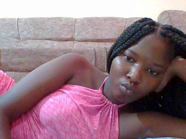 Hornyqueen4 webcam