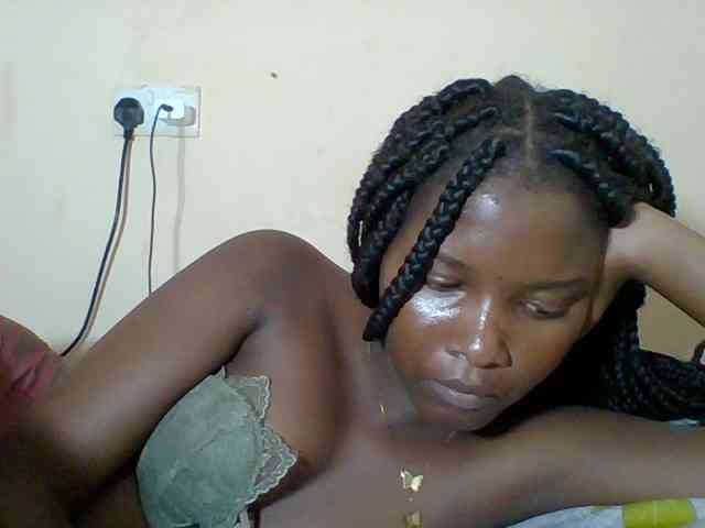 Hornyqueen4 webcam