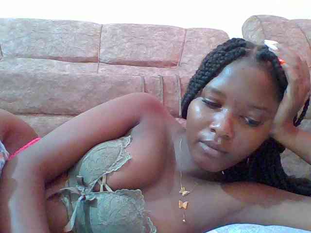 live chatting Hornyqueen4