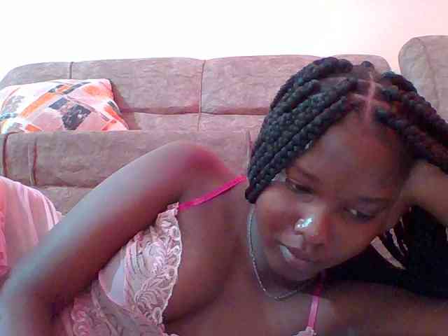 Hornyqueen4 webcam