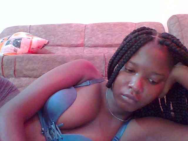 Hornyqueen4 webcam
