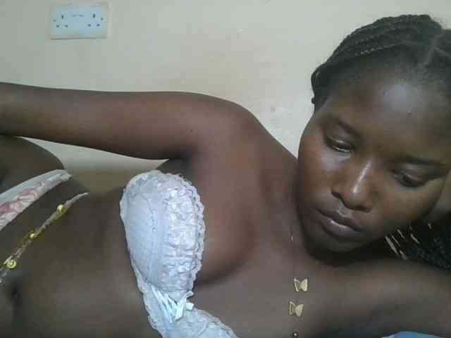 Hornyqueen4 webcam