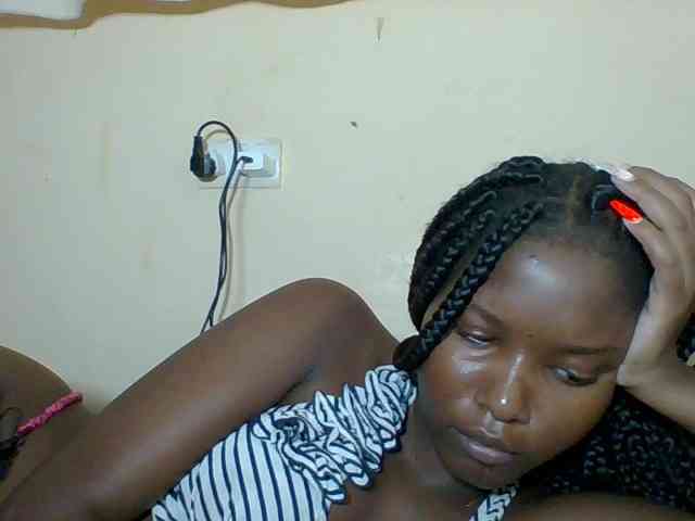 Hornyqueen4 webcam