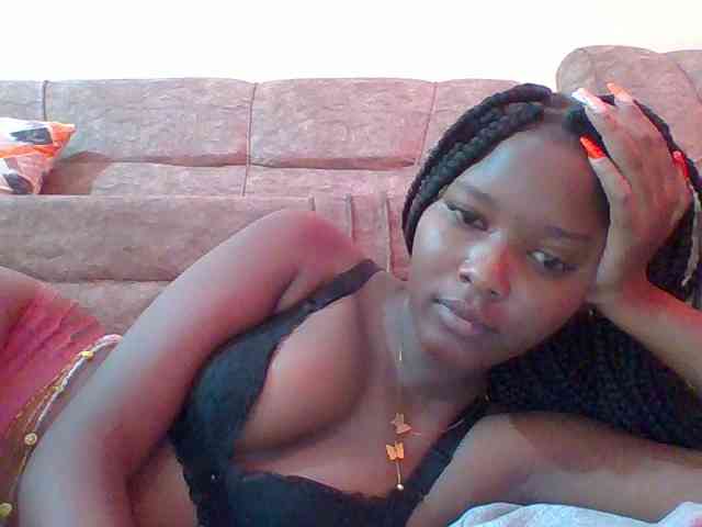 Hornyqueen4 webcam