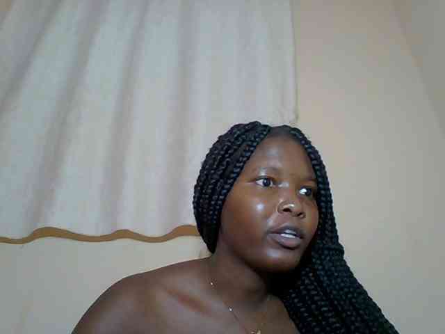 Hornyqueen4