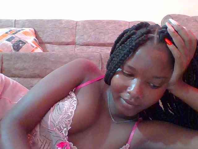 Hornyqueen4 webcam