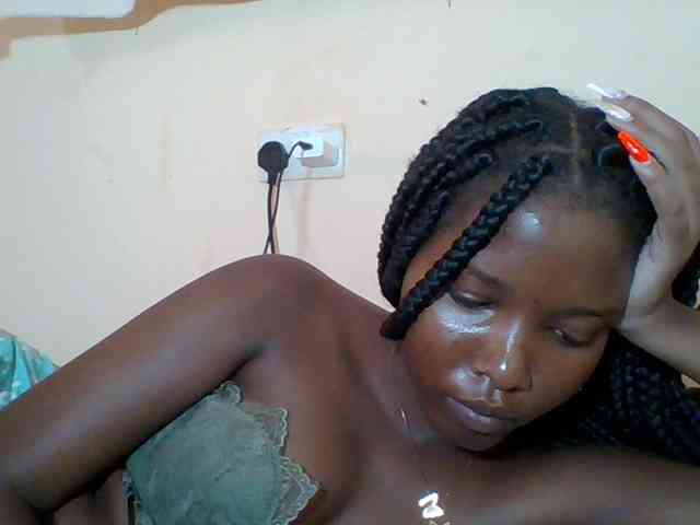 Hornyqueen4 webcam