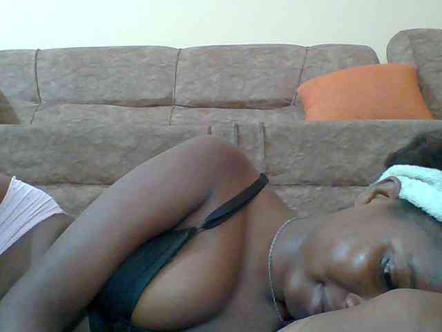 Hornyqueen4 webcam