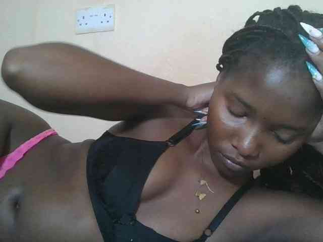 Hornyqueen4 webcam