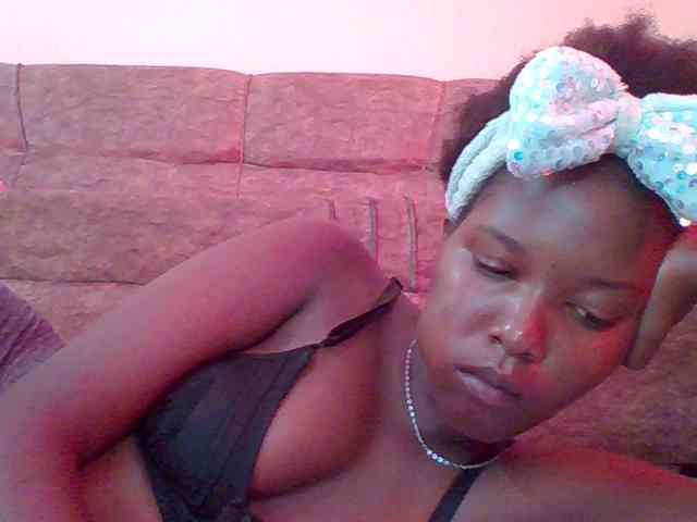 Hornyqueen4 webcam
