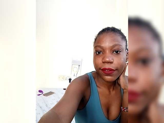 Ebbonyrakael from BongaCams is Freechat