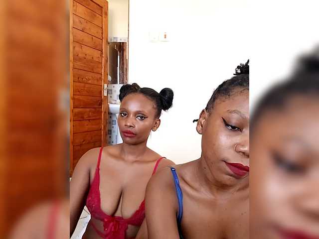 Ebbonyrakael's BongaCams show and profile