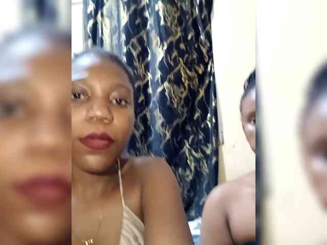Ebbonyrakael Live Webcam on BongaCams