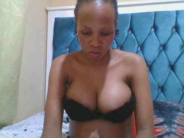 Prettyebony4 webcam