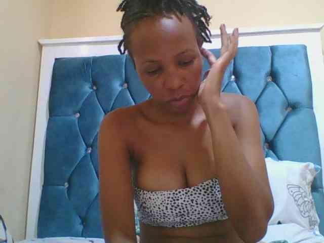Prettyebony4 webcam