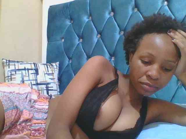Prettyebony4 webcam