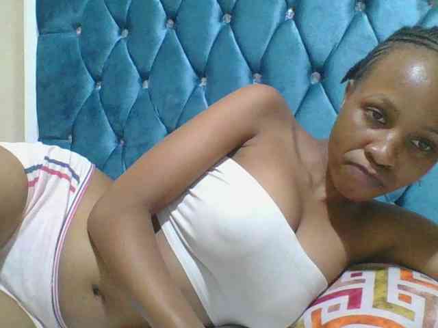 Prettyebony4 webcam