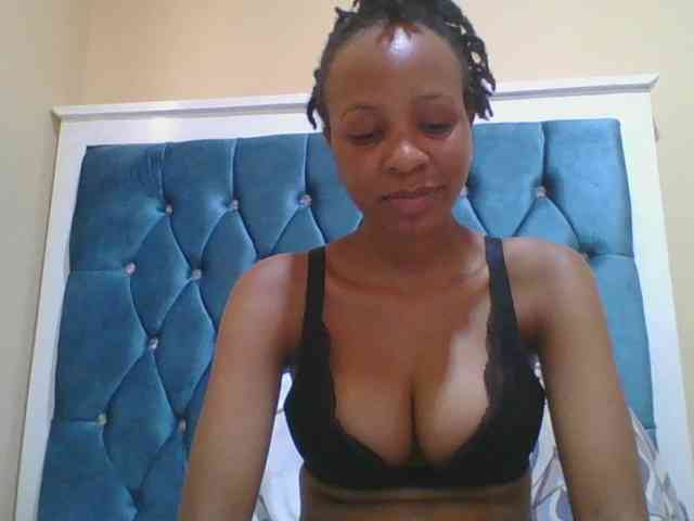 Prettyebony4 webcam