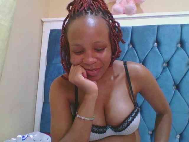 Prettyebony4 webcam