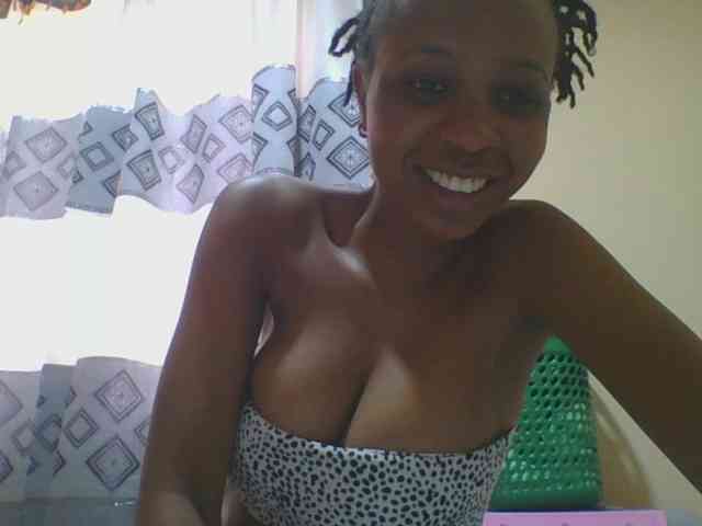 Prettyebony4 webcam