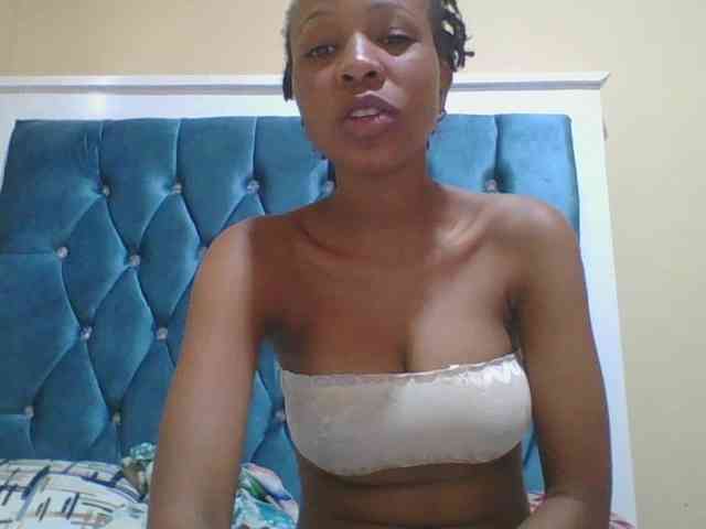 Prettyebony4 webcam