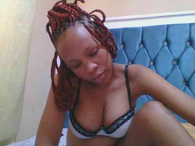Prettyebony4 webcam