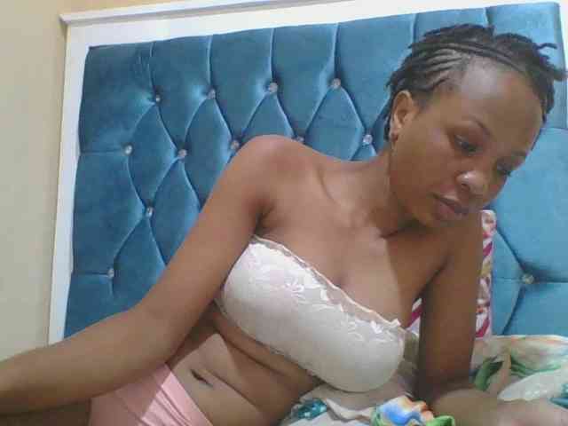Prettyebony4 webcam