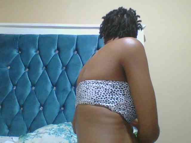 Prettyebony4 webcam