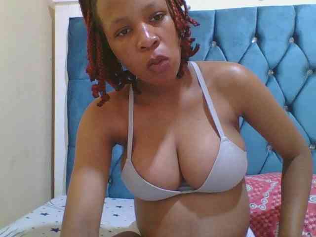Prettyebony4 webcam