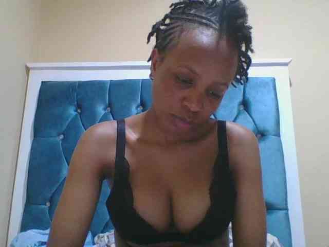 Prettyebony4 webcam