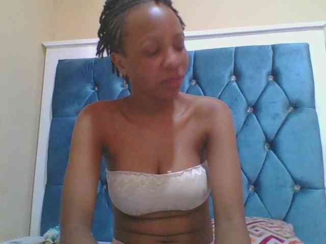 Prettyebony4 webcam