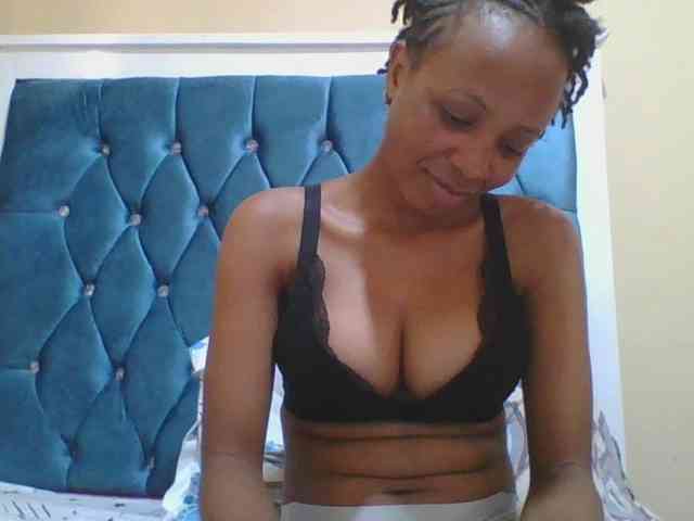 Prettyebony4 webcam