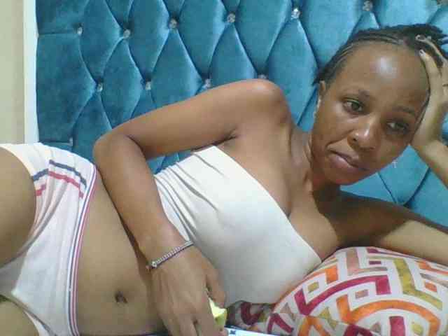 Prettyebony4 webcam