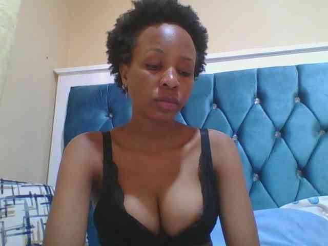 Prettyebony4 webcam