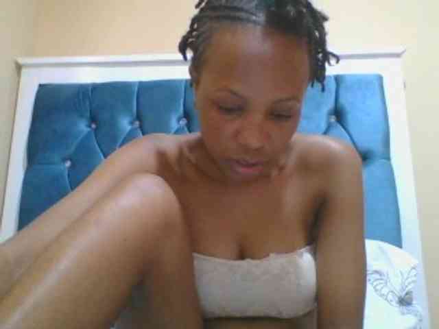 Prettyebony4 webcam