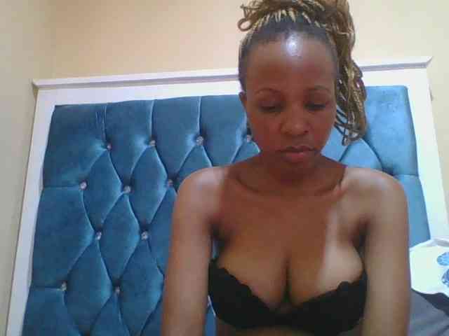 Prettyebony4 webcam
