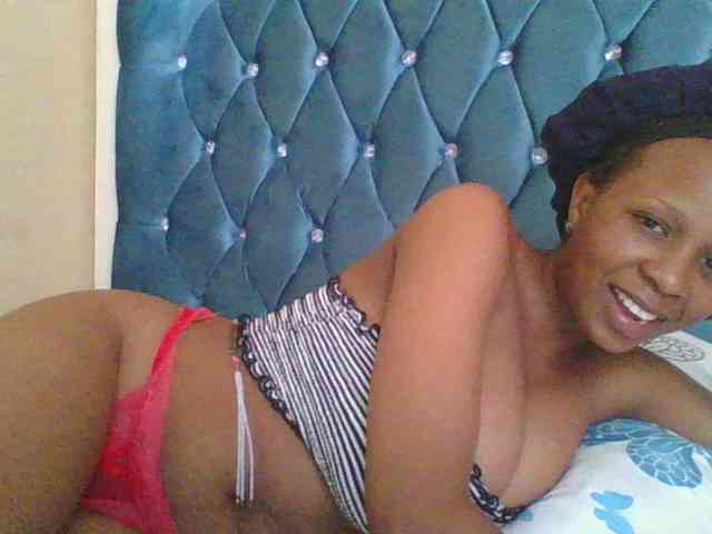 Prettyebony4 webcam