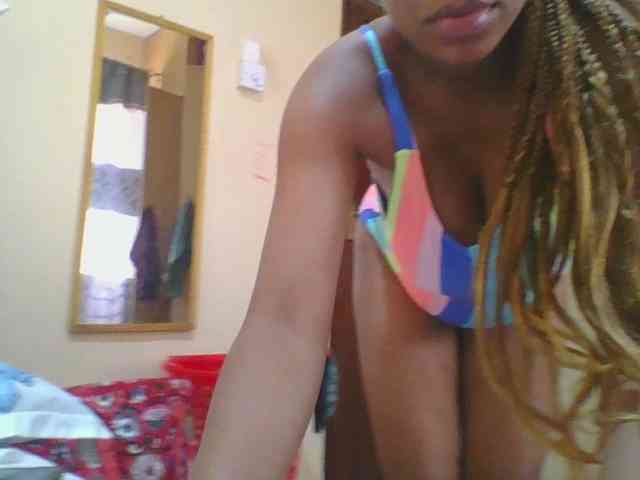 Prettyebony4 webcam