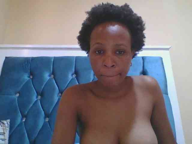 Prettyebony4 webcam