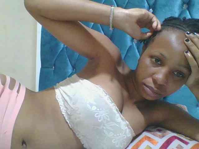 Prettyebony4 webcam