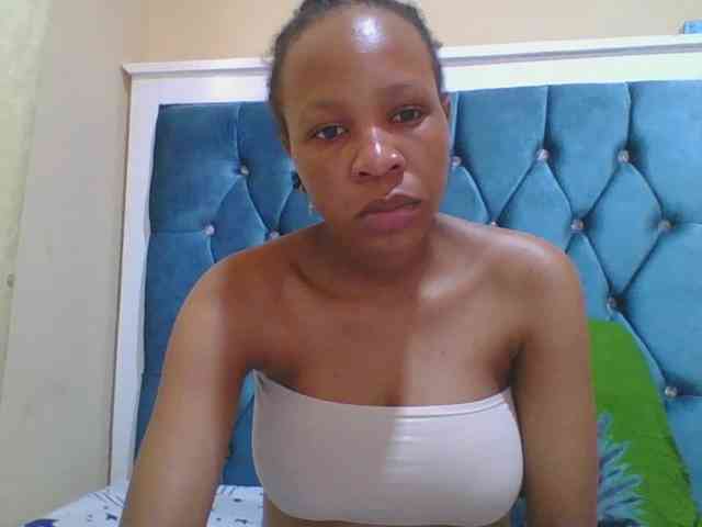 Prettyebony4 webcam