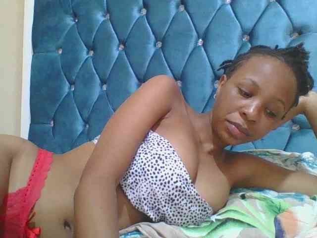 Prettyebony4 webcam