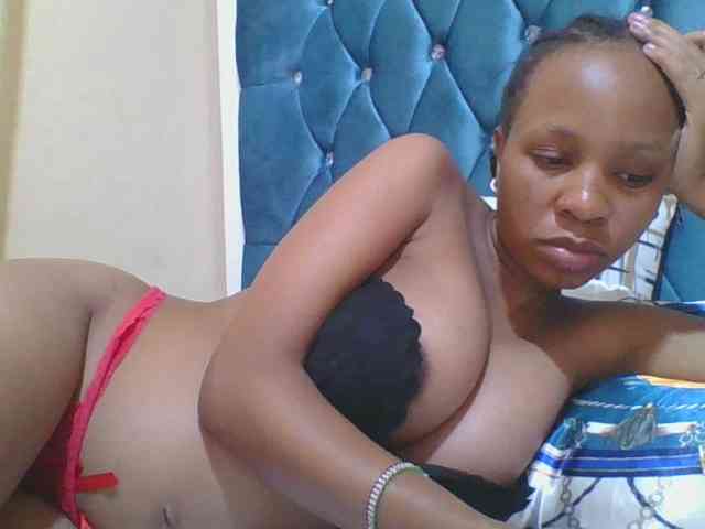 Prettyebony4 webcam